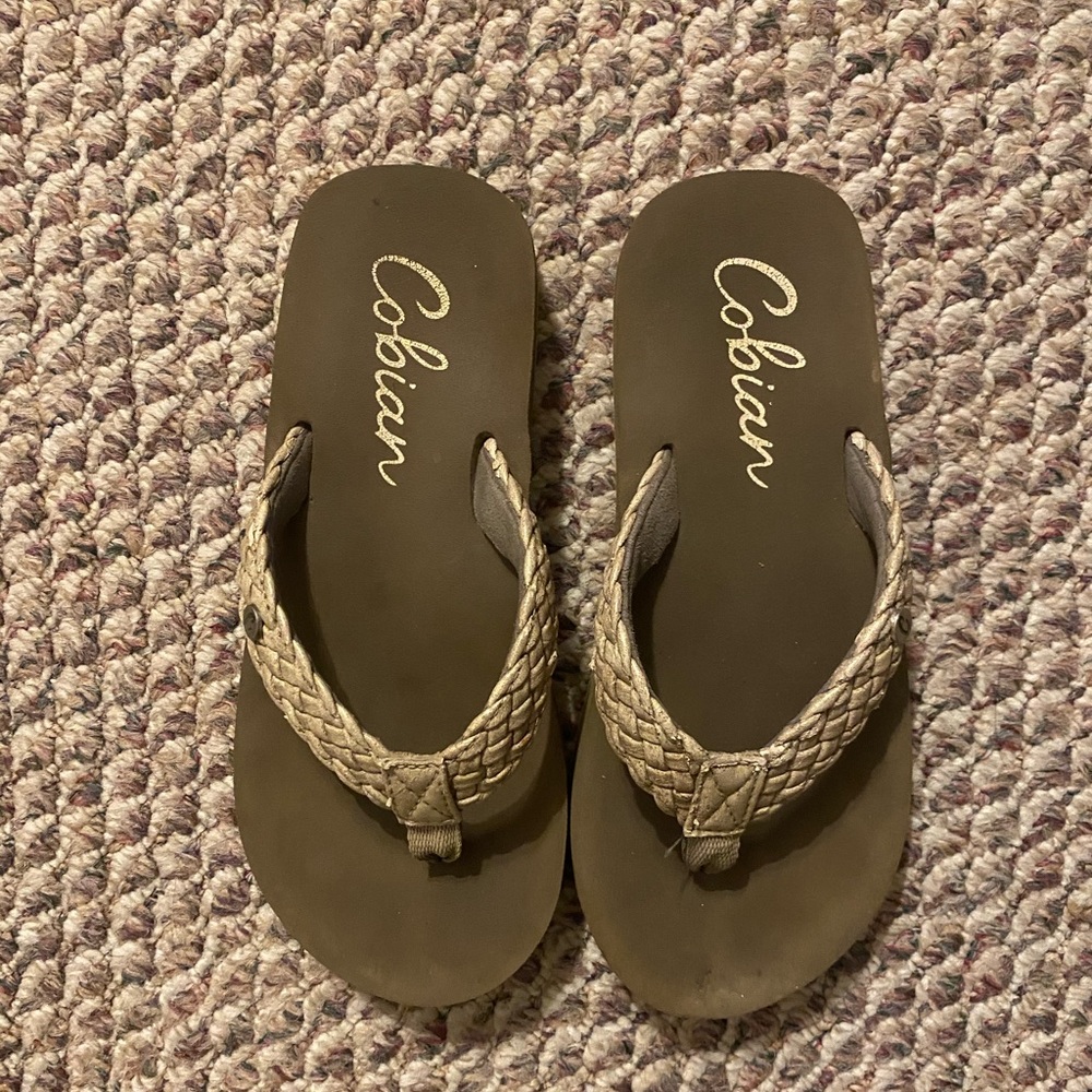 COBIAN FLIP FLOPS